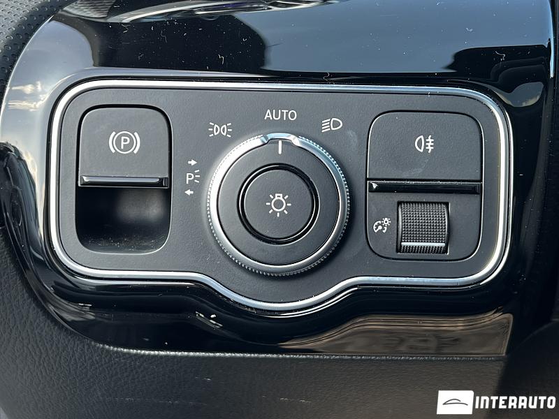 Mercedes A 180 20 mercedes a 180 2020