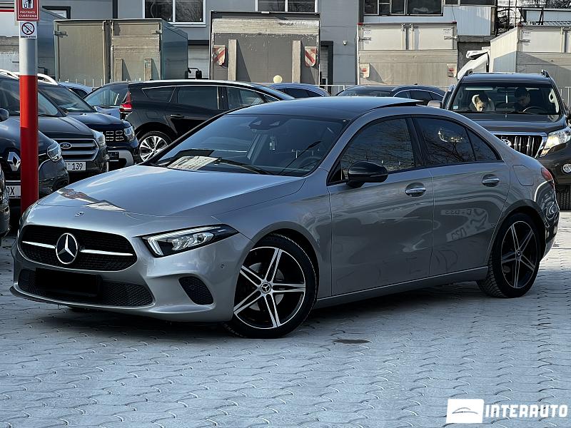 Mercedes A 180 2 mercedes a 180 2020