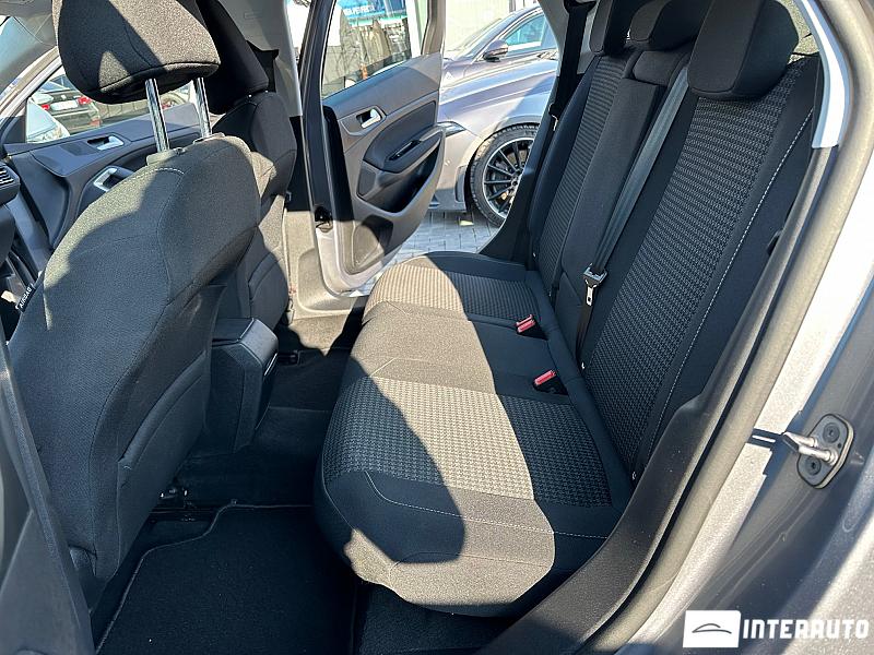 Peugeot 308 15 peugeot 308 2020