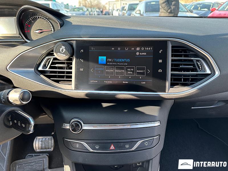 Peugeot 308 11 peugeot 308 2020