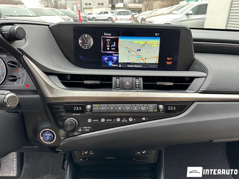 Lexus ES 300h 8 lexus es 300h 2020