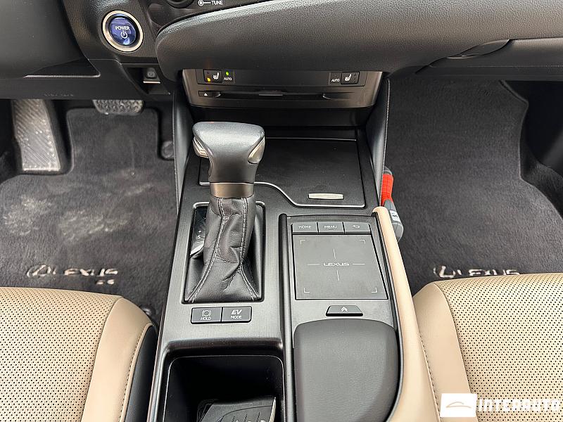 Lexus ES 300h 9 lexus es 300h 2020