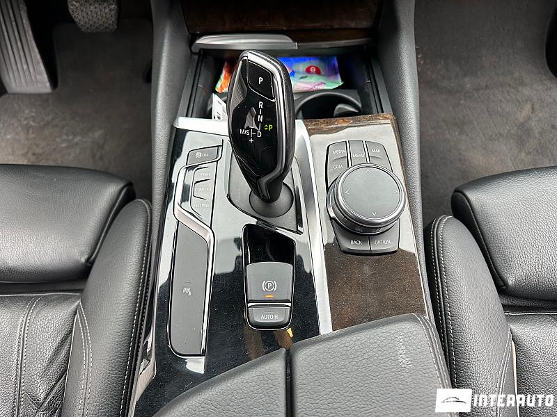 BMW 530 11 bmw 530 2017