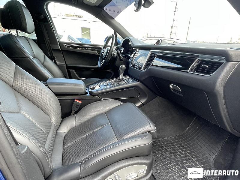 Porsche Macan 15 porsche macan 2016