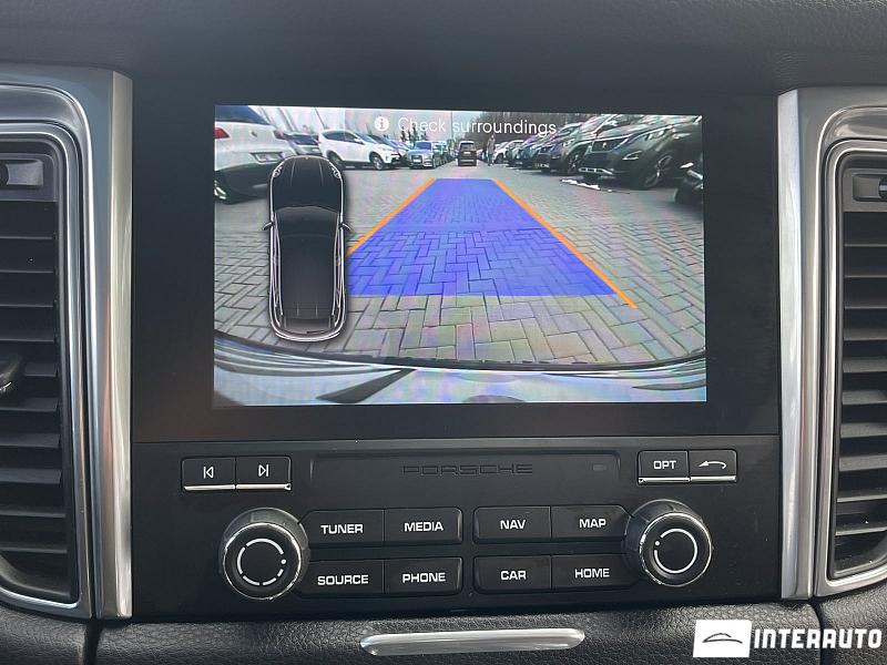 Porsche Macan 9 porsche macan 2016