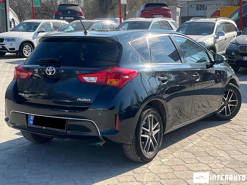 Toyota Auris 2 toyota auris 2015