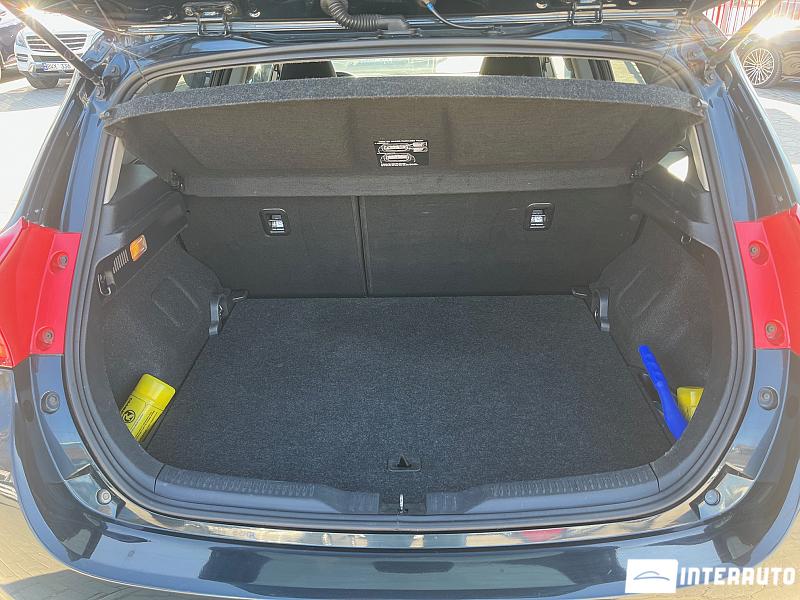 Toyota Auris 16 toyota auris 2015