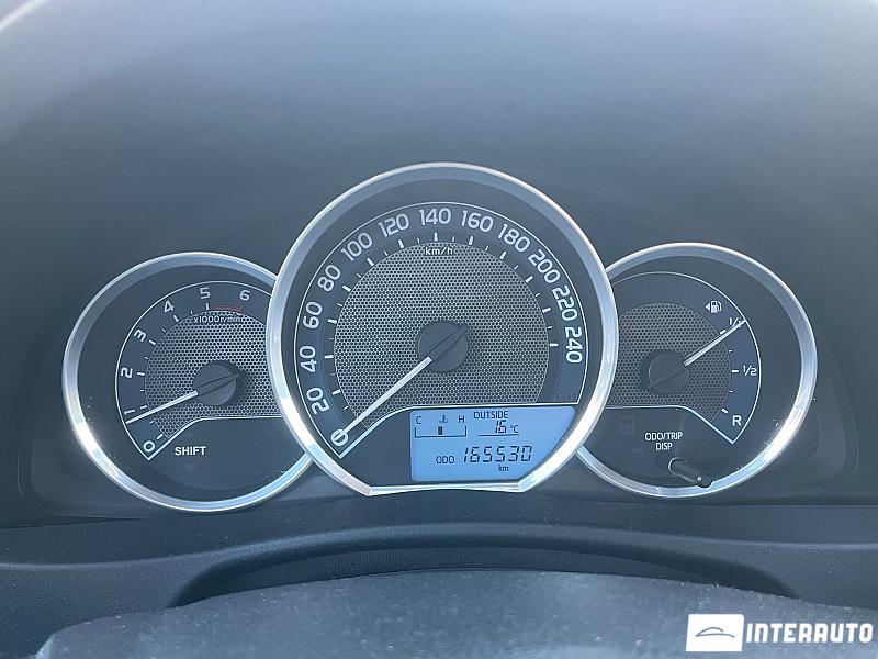 Toyota Auris 9 toyota auris 2015