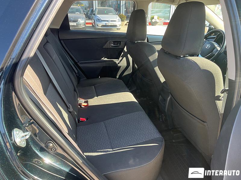 Toyota Auris 15 toyota auris 2015