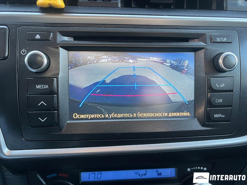 Toyota Auris 10 toyota auris 2015