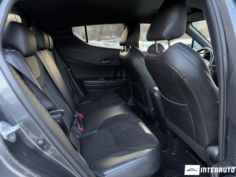 Toyota C-HR 17 toyota c-hr 2019