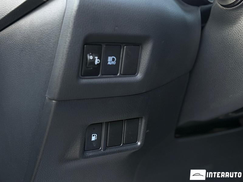 Toyota C-HR 9 toyota c-hr 2019