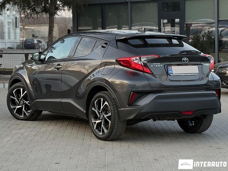 Toyota C-HR 4 toyota c-hr 2019