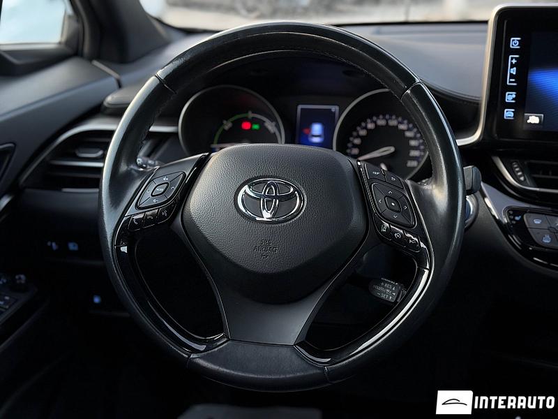 Toyota C-HR 11 toyota c-hr 2019