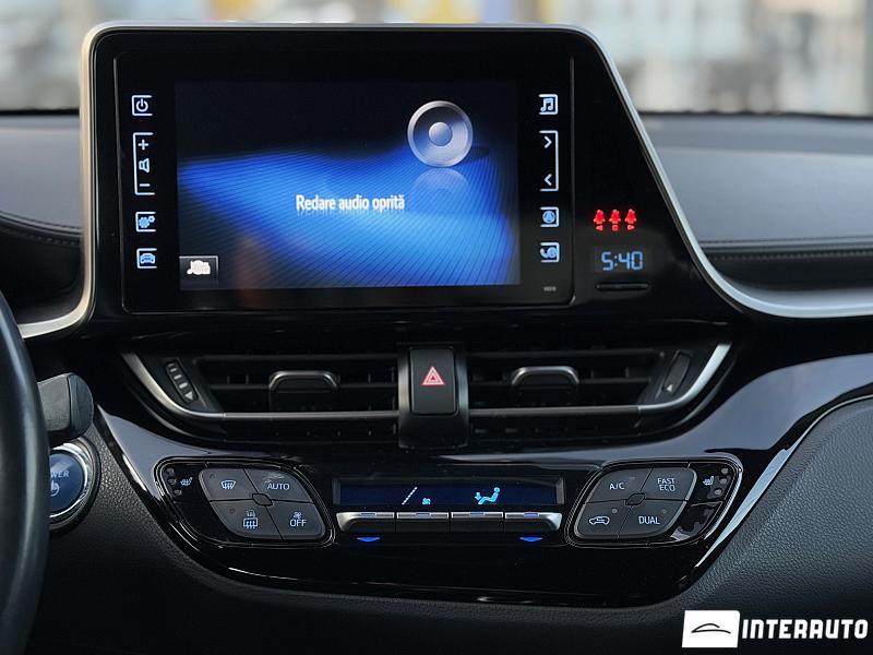 Toyota C-HR 13 toyota c-hr 2019