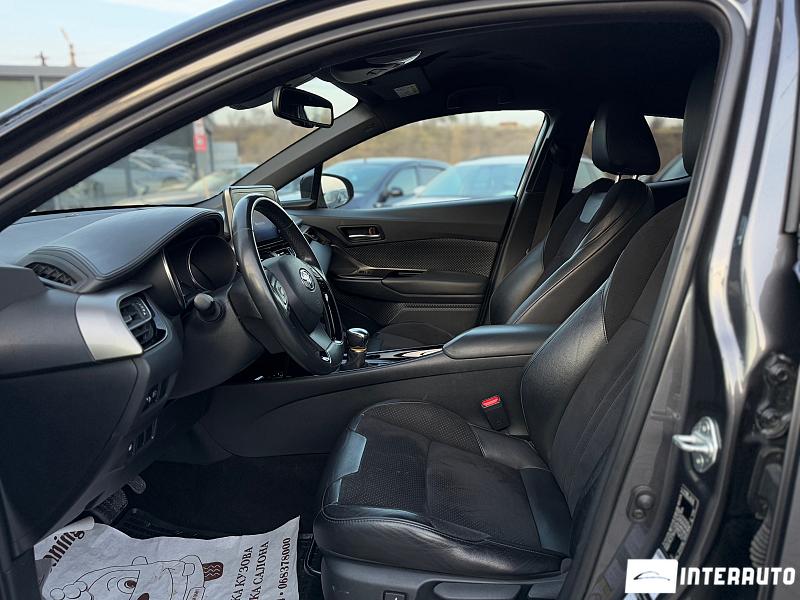 Toyota C-HR 6 toyota c-hr 2019