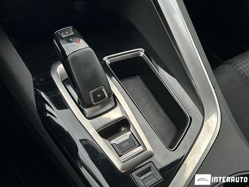 Peugeot 3008 12 peugeot 3008 2018