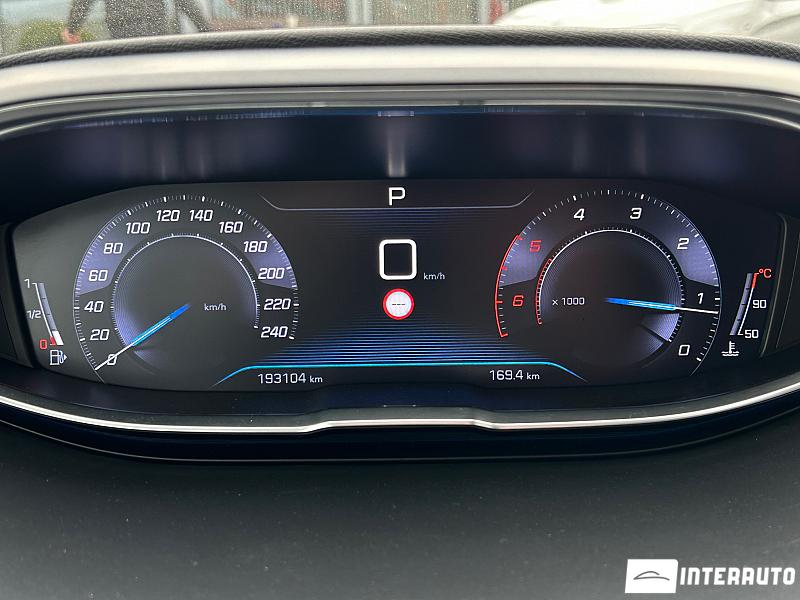 Peugeot 3008 10 peugeot 3008 2018