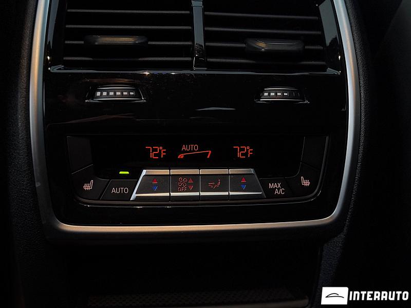 BMW X6 4.0i 33 bmw x6 4.0i 2022