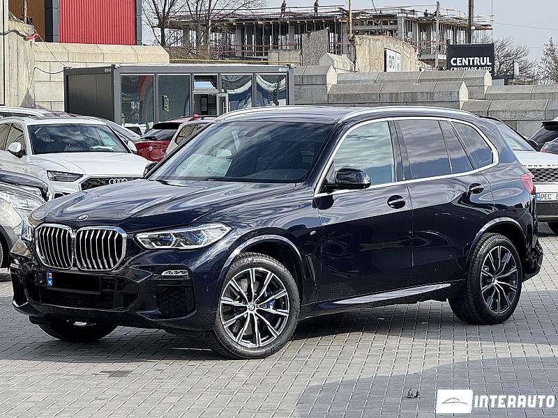 BMW X5 4.0i 2 bmw x5 4.0i 2019