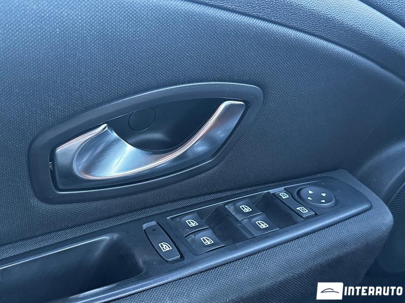 Renault Megane 15 renault megane 2010