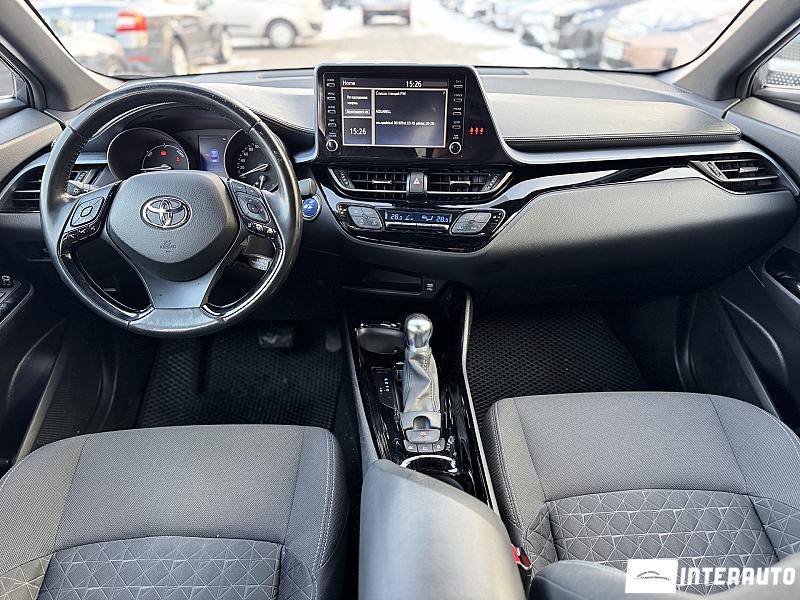 Toyota C-HR 17 toyota c-hr 2020