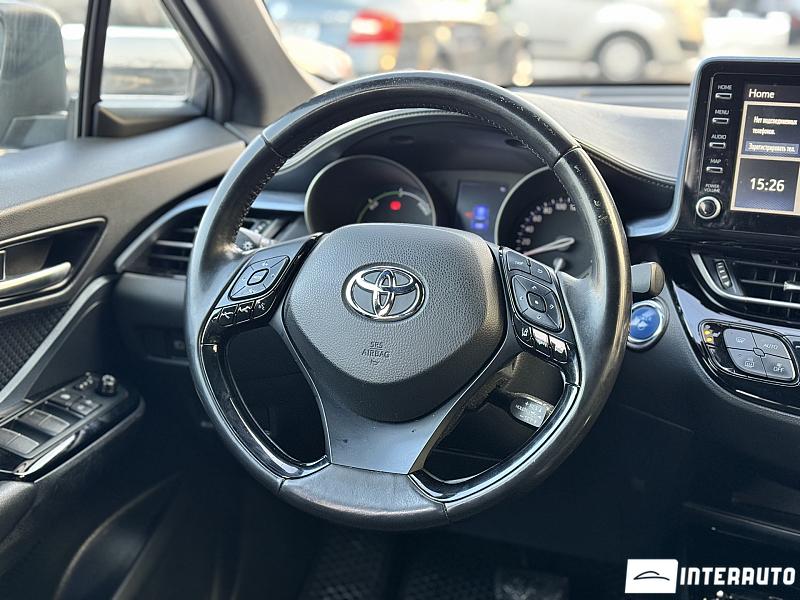 Toyota C-HR 12 toyota c-hr 2020