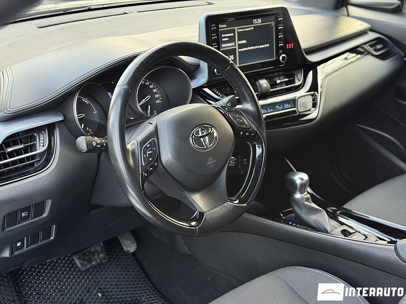 Toyota C-HR 10 toyota c-hr 2020