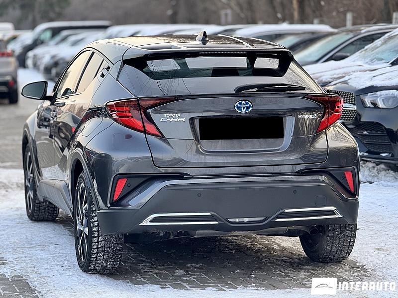 Toyota C-HR 2 toyota c-hr 2020