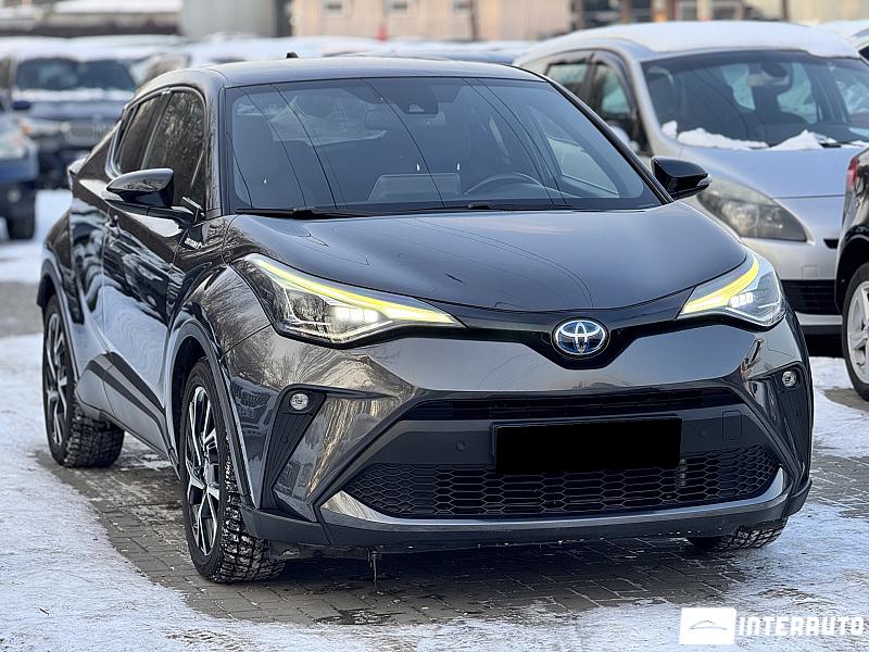 Toyota C-HR 3 toyota c-hr 2020
