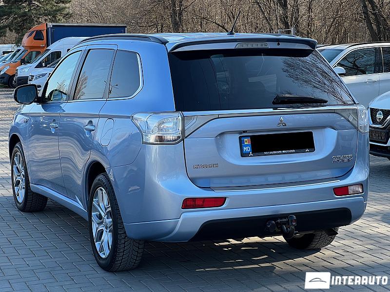 Mitsubishi Outlander 2 mitsubishi outlander 2014