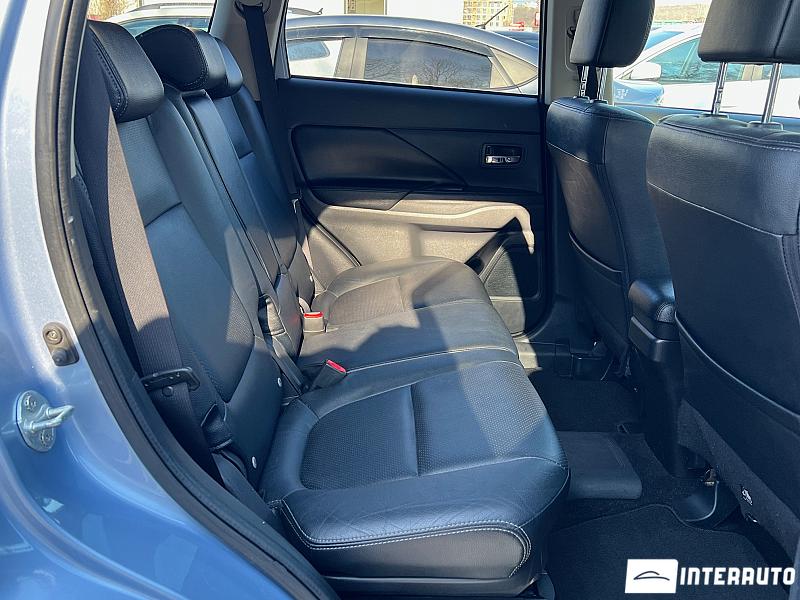 Mitsubishi Outlander 18 mitsubishi outlander 2014