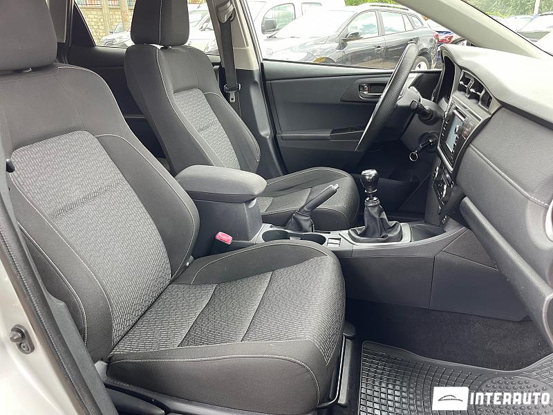 Toyota Auris 14 toyota auris 2014