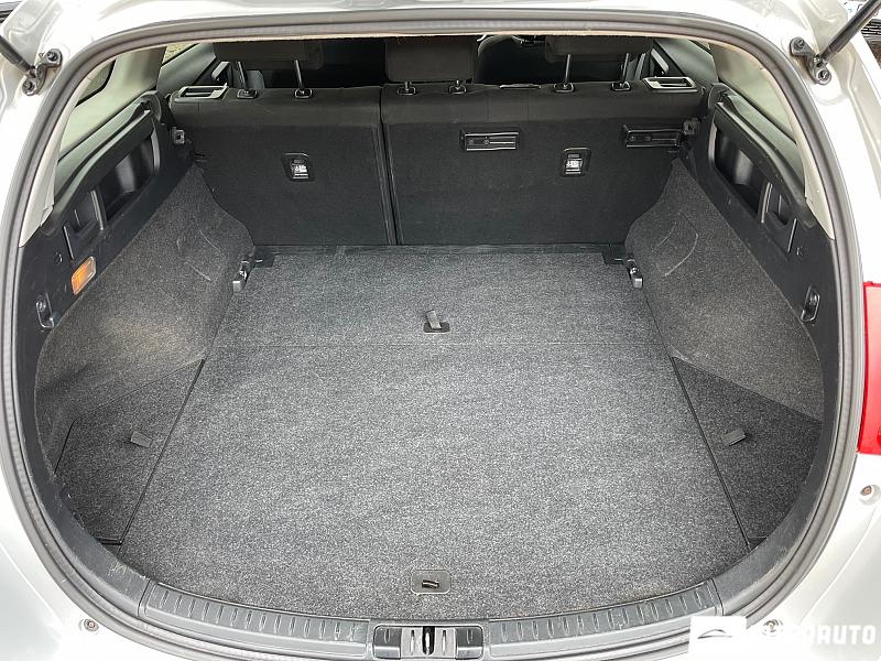 Toyota Auris 17 toyota auris 2014