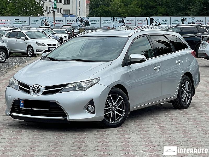 toyota auris 2014