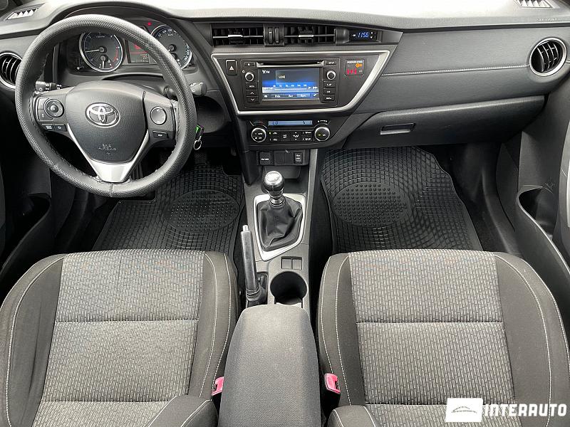 Toyota Auris 6 toyota auris 2014