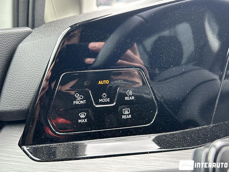 Volkswagen Golf eHybrid 10 volkswagen golf ehybrid 2021