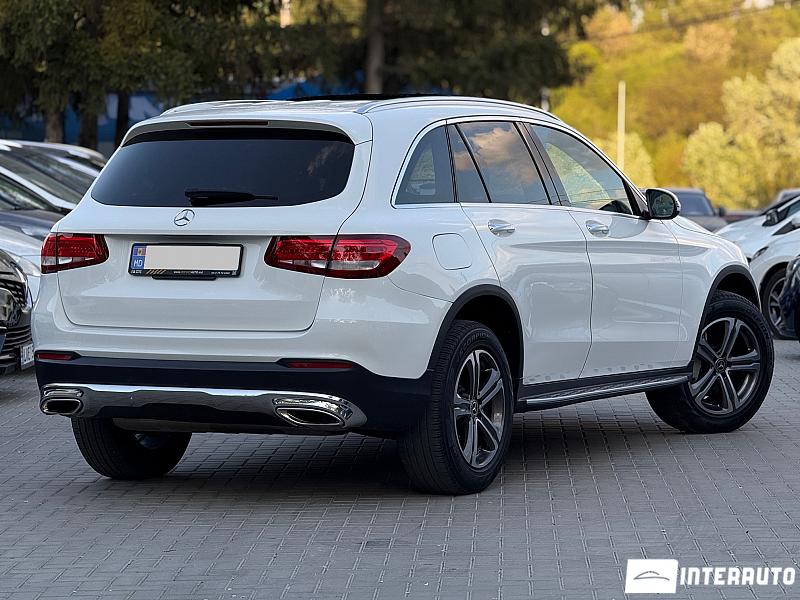 Mercedes GLC 300 2 mercedes glc 300 2019