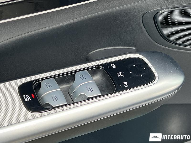 Mercedes GLC 220d 18 mercedes glc 220d 2024