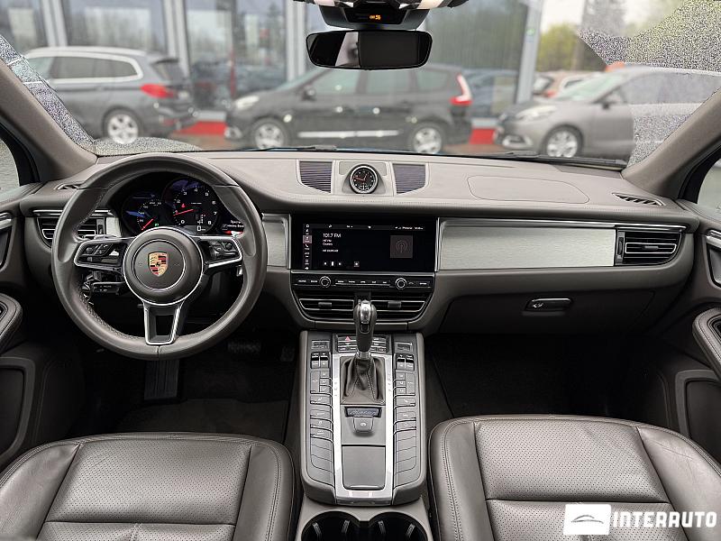 Porsche Macan 18 porsche macan 2019