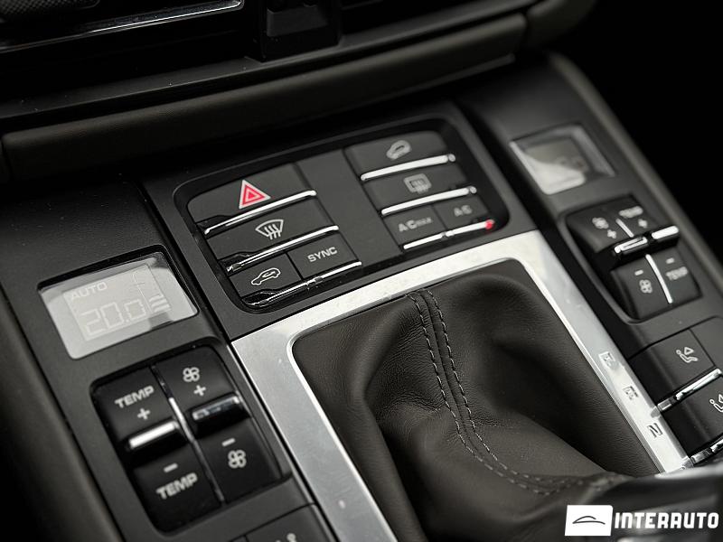 Porsche Macan 16 porsche macan 2019