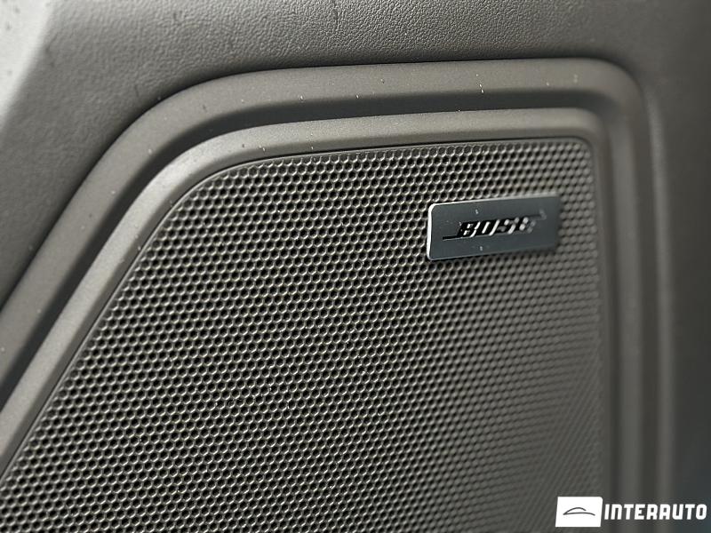 Porsche Macan 8 porsche macan 2019