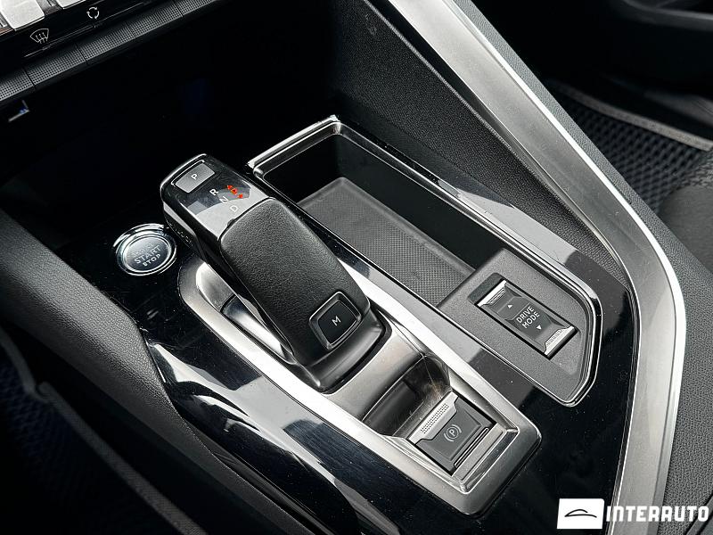 Peugeot 5008 12 peugeot 5008 2020