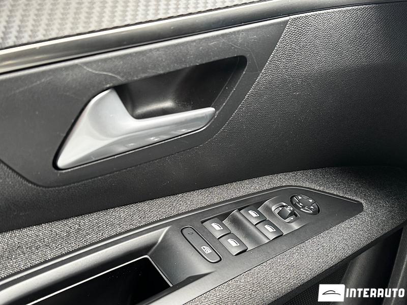 Peugeot 5008 13 peugeot 5008 2020