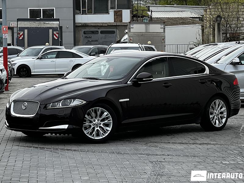 jaguar xf 2012