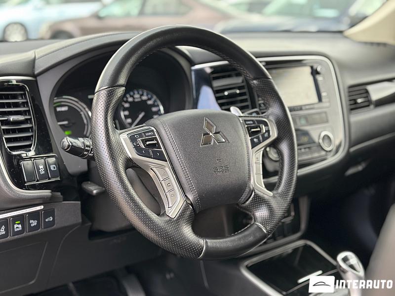 Mitsubishi Outlander 8 mitsubishi outlander 2015