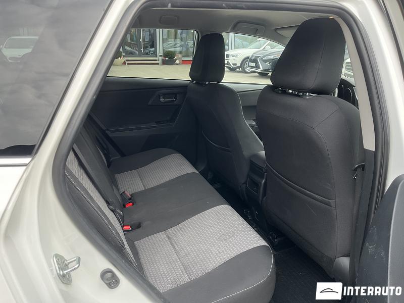 Toyota Auris 16 toyota auris 2018