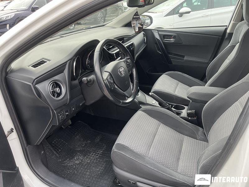 Toyota Auris 5 toyota auris 2018