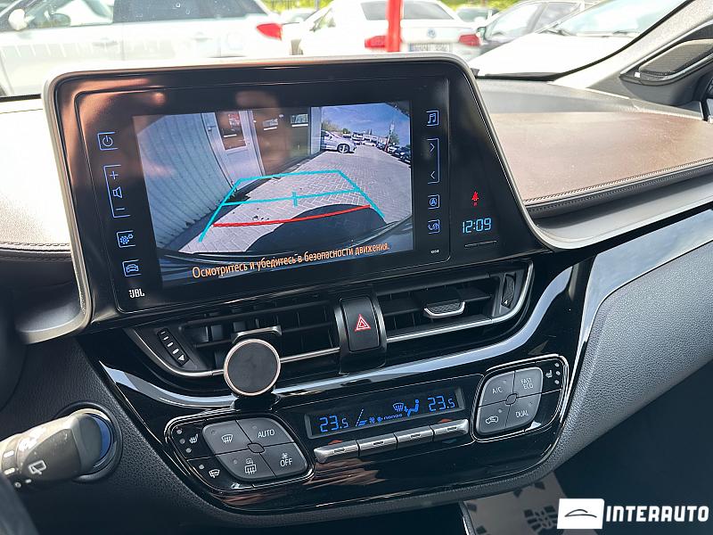 Toyota C-HR 10 toyota c-hr 2017