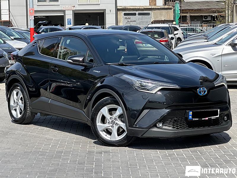Toyota C-HR 2 toyota c-hr 2017